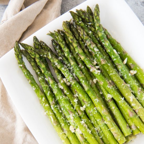 OVEN ROASTED ASPARAGUS WITH GARLIC