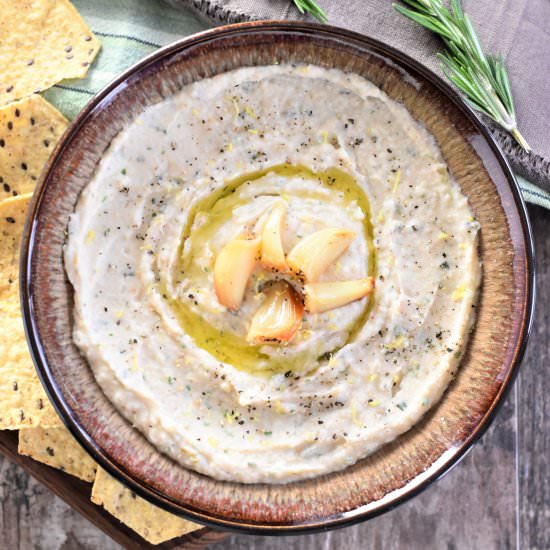 Roasted Garlic White Bean Dip