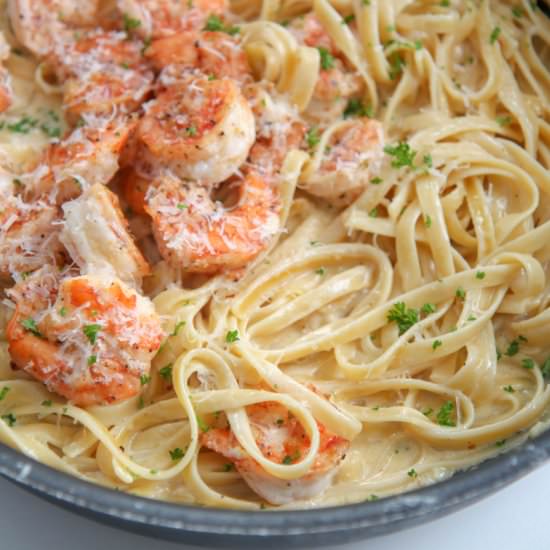 Creamy Shrimp Alfredo Pasta