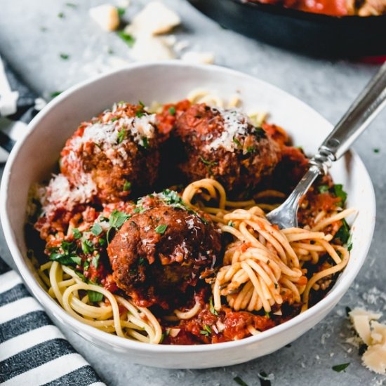 THE BEST SPAGHETTI AND MEATBALLS