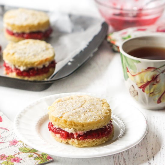 Mini Low Carb Victoria Sponge Cakes