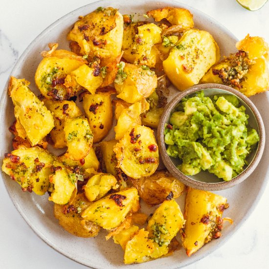 CRISPY PESTO OVEN-BAKED POTATOES