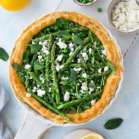 Fresh & crispy asparagus tart