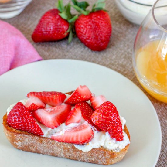 Ricotta & Strawberry Toast