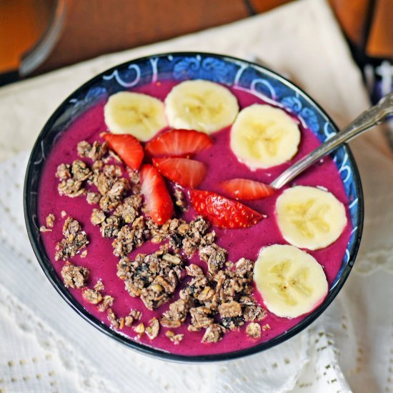 Dragon Fruit Smoothie Bowl