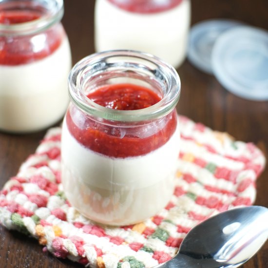 Plum sauce soymilk pudding