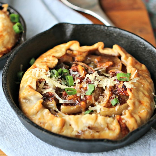 CHEESY BUTTERNUT SQUASH AND APPLE