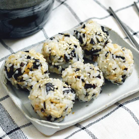 Seaweed Rice Balls