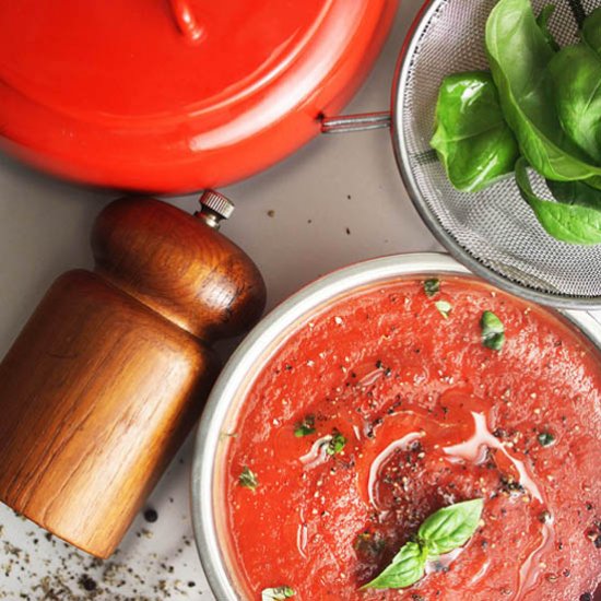 Simple tomato basil soup