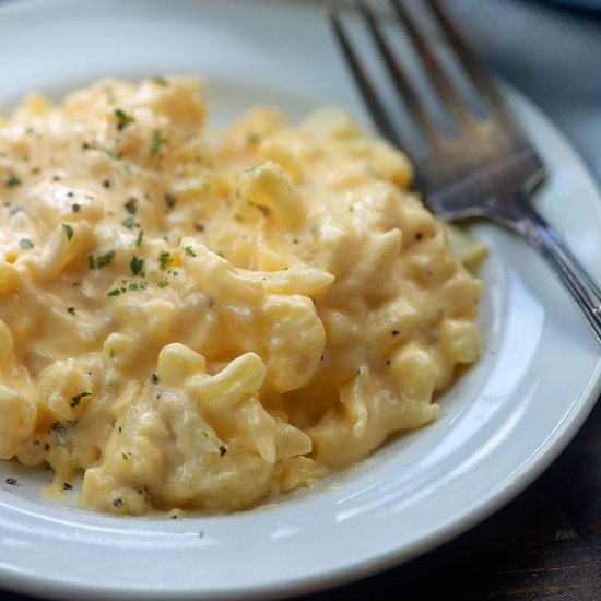 CAULIFLOWER MAC AND CHEESE