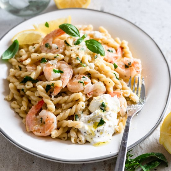 Garlic-y Lemon Shrimp Pasta