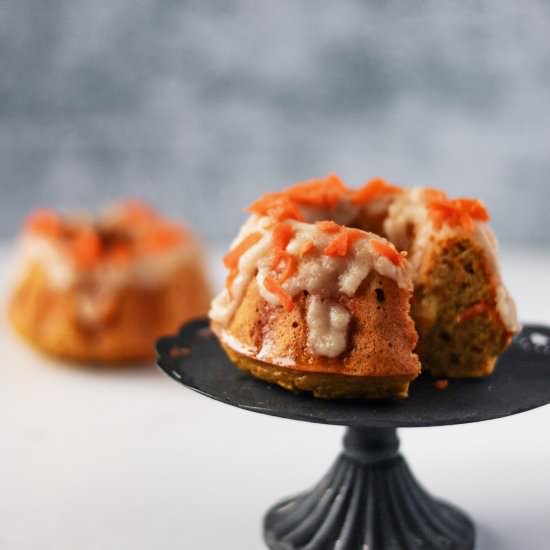 Perfectly Spiced Mini Carrot Cakes