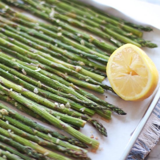 Lemon Garlic Asparagus Spears