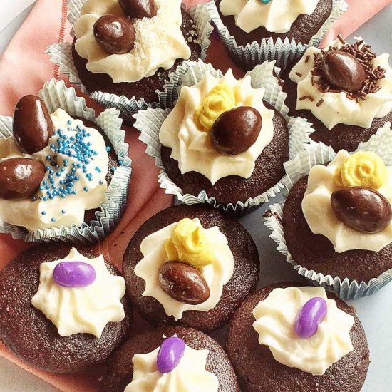 Vegan Creme Egg Cupcakes