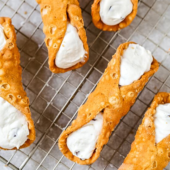 How to Make Cannoli Cream