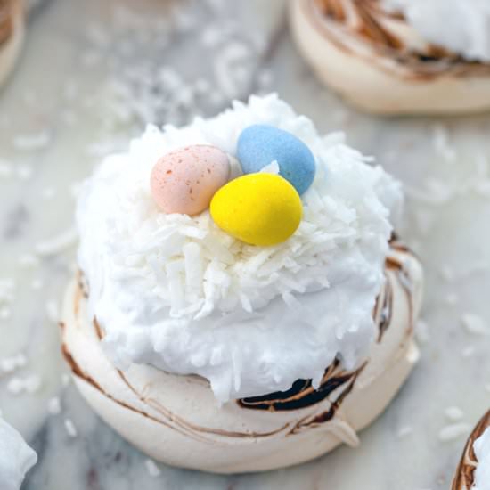 Mini Easter Pavlovas