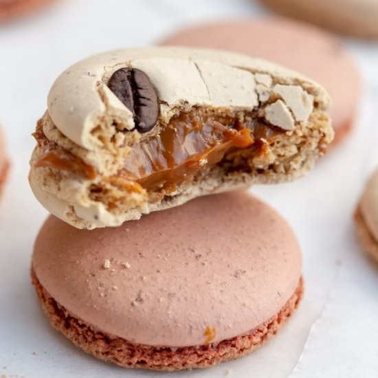 Dulce de Leche Macarons