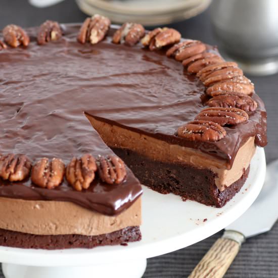 Chocolate Cake with Pecans