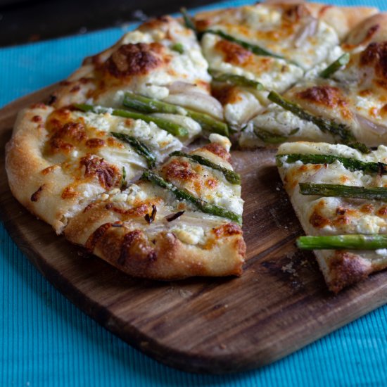 Asparagus and Goat Cheese Pizza