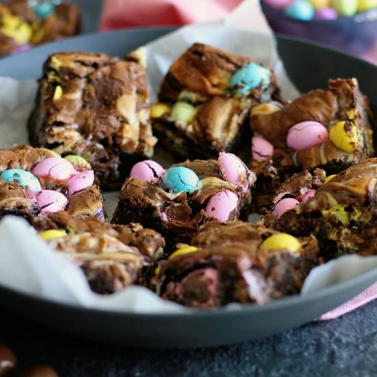 Cheesecake Swirl Easter brownies