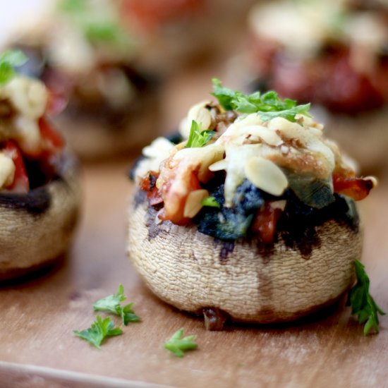 Mediterranean Stuffed Mushrooms