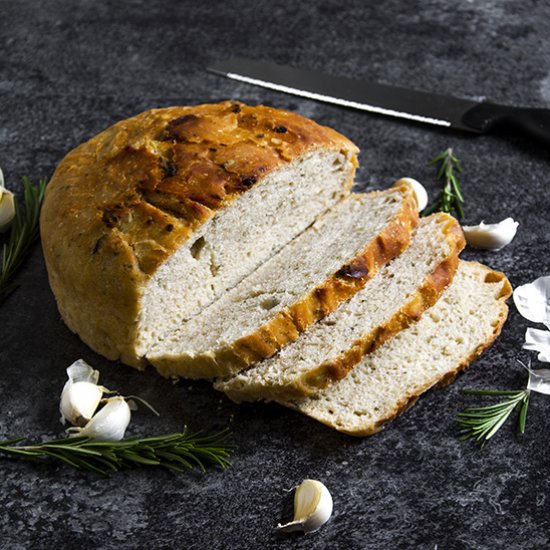 No Knead Garlic Rosemary Bread