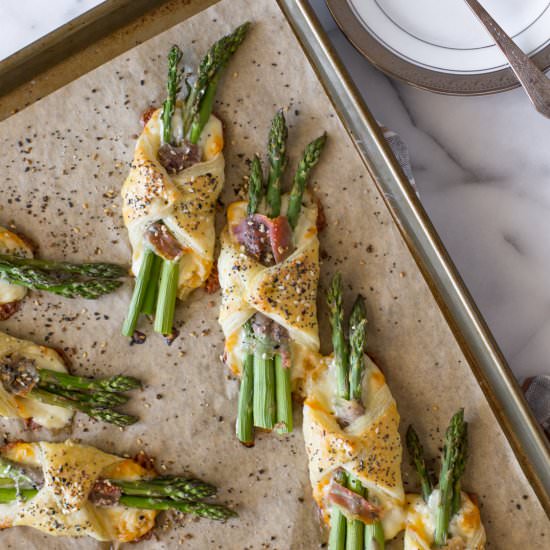 Puff Pastry Asparagus Bundles