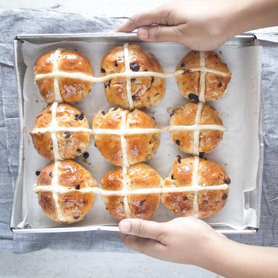 how to make Hot Cross Buns at home