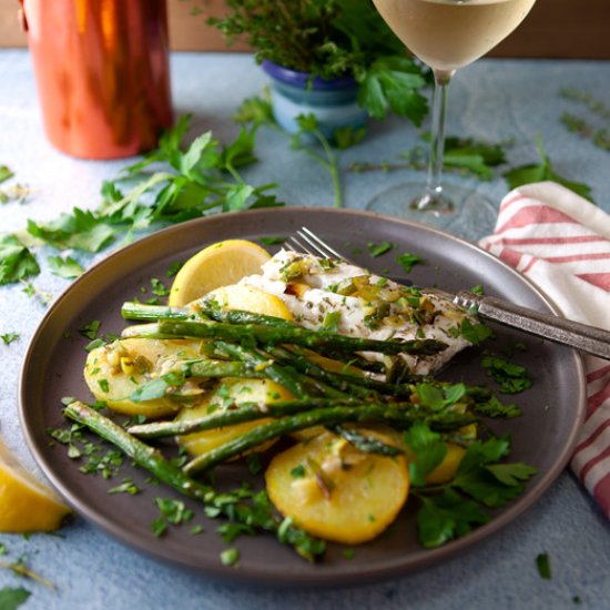 Baked Cod with Asparagus and Potato