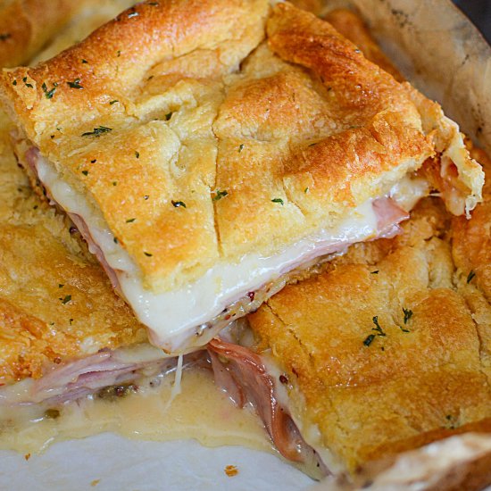 EASY HOT HAM AND CHEESE CROISSANTS