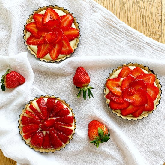 Passover Almond Strawberry Tarts