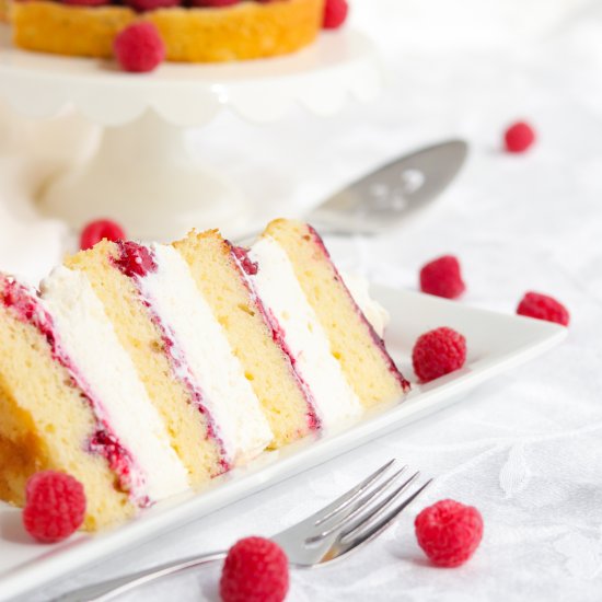 Raspberries n’ Cream Cake