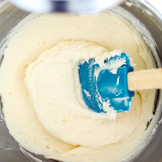 Easy Vanilla Buttercream Frosting