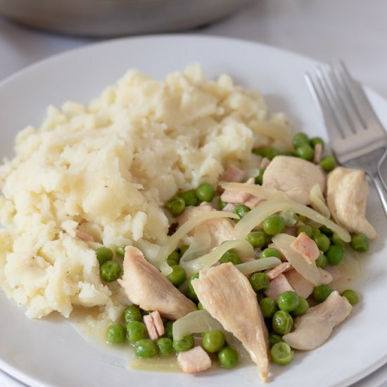 Simple Chicken with Peas and Bacon