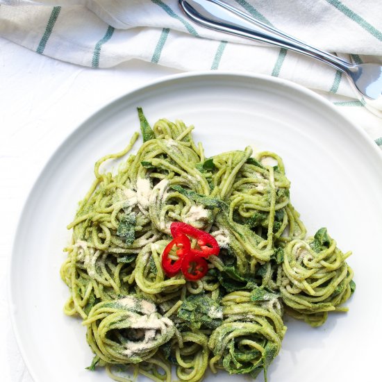 Creamy avocado pesto pasta