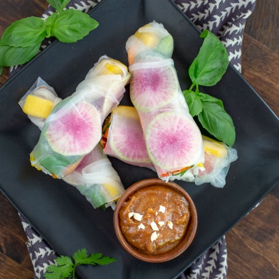 Vegetable Spring Rolls with Peanut