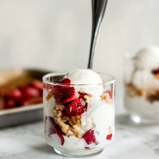 Roasted Strawberry Sundaes