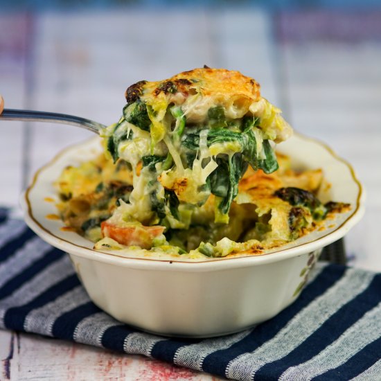 Cheesy Leek and Spinach Pasta Bake