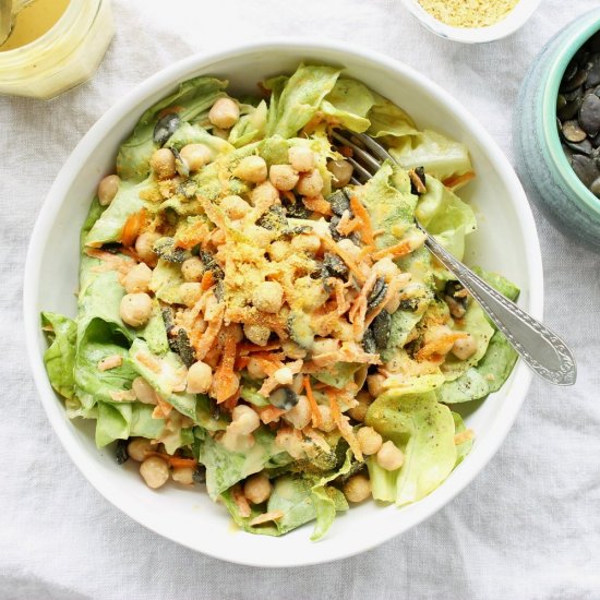 Supergreen salad with cashew sauce