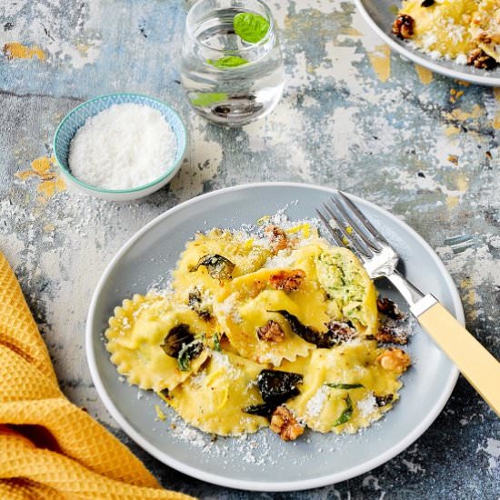 Ravioli with ricotta