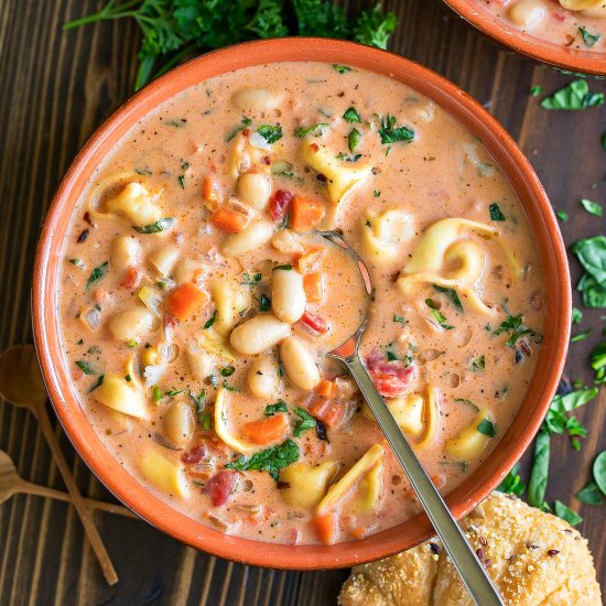 Creamy Tuscan Tortellini Soup