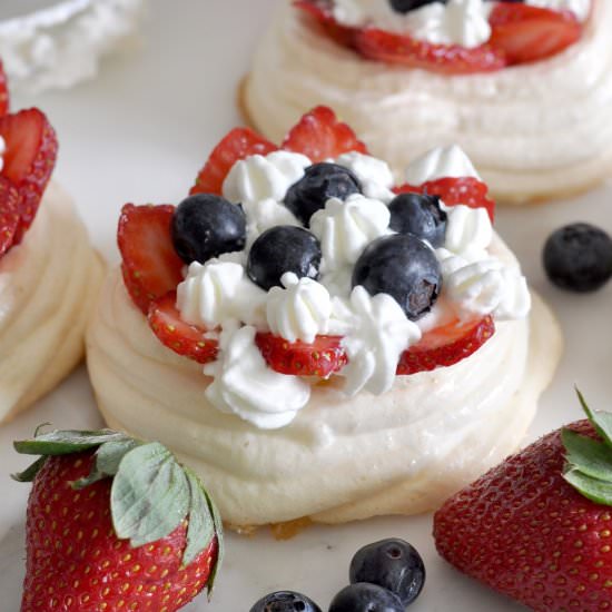 Berry Cream Meringue cups