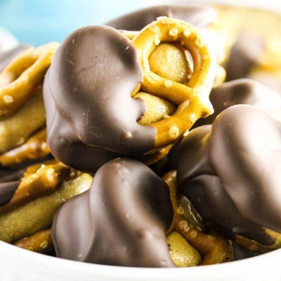 Vegan Peanut Butter Pretzel Bites