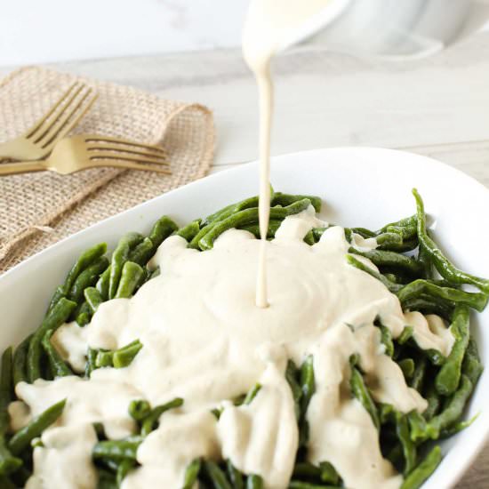 10-Minute Vegan Alfredo Sauce