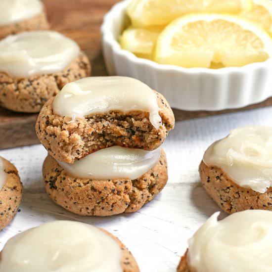 Soft Paleo Lemon Poppy Seed Cookies