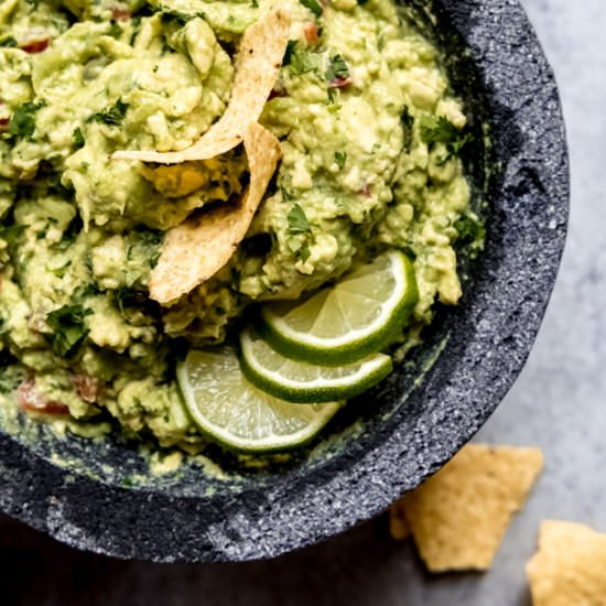 THE BEST GUACAMOLE RECIPE EVER