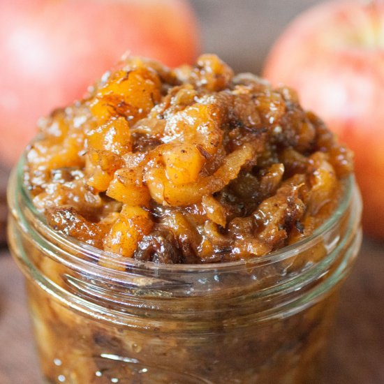 Homemade Apple and Date Chutney