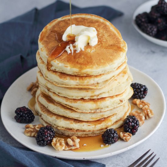 Fluffy 5-Ingredient Vegan Pancakes