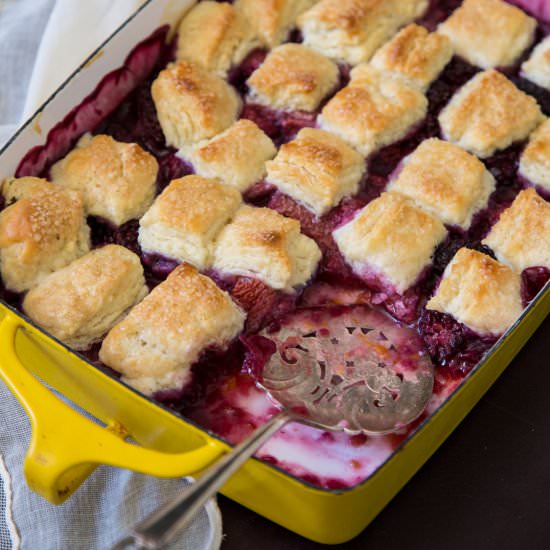 mixed berry cobbler