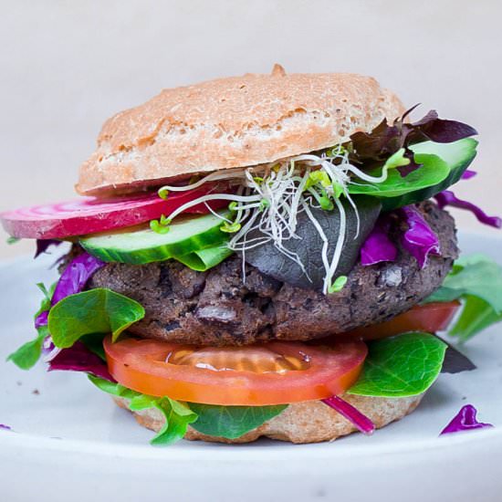 Easiest Black Bean Burgers (vegan)